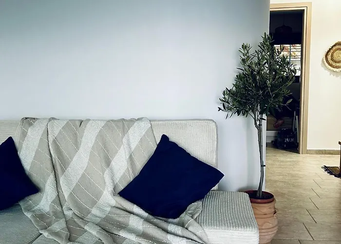 Apartment Hidden Gem Homes - Sapphire Nikiana